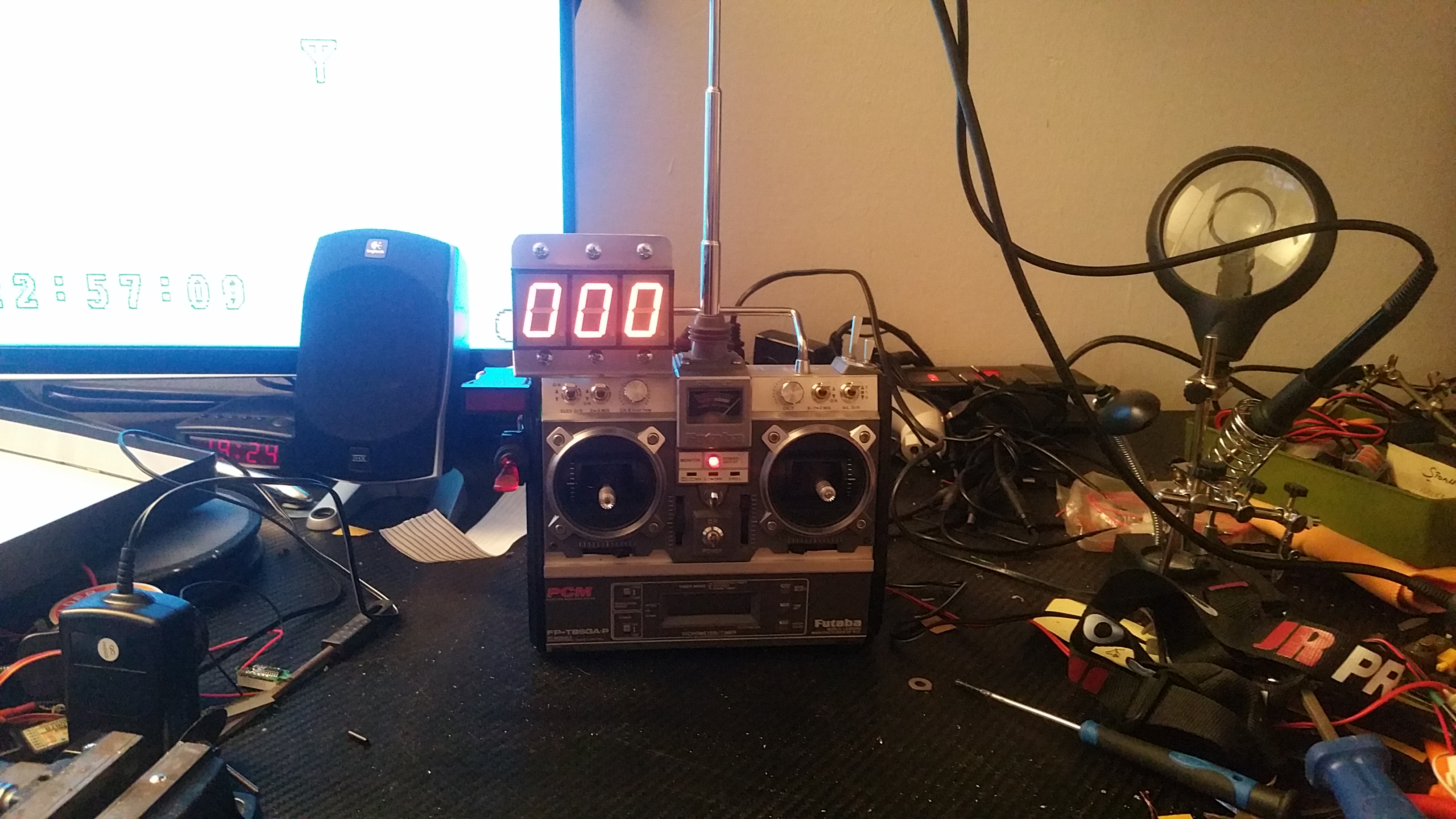 Un projet fou de vraie DeLorean radiocommandée - Retour vers le futur